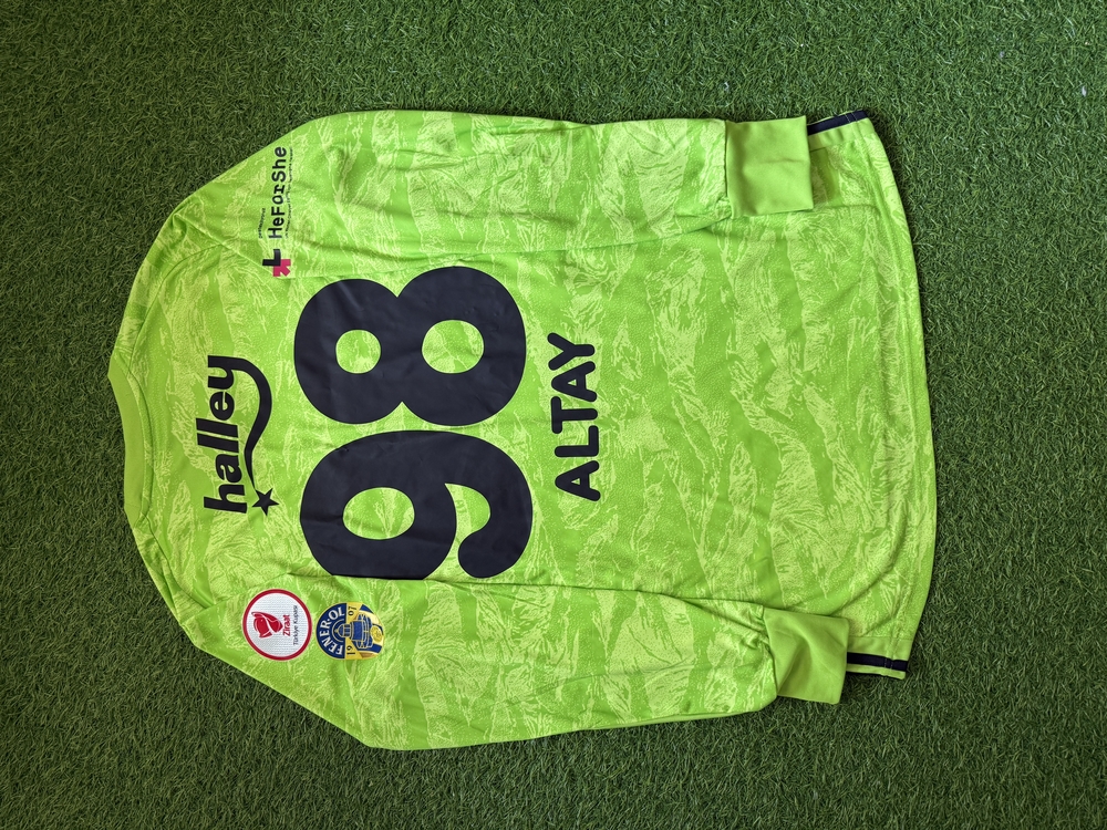 Orijinal 19/20 Sezonu Altay Bayındır Maçta Giydiği Forması L beden