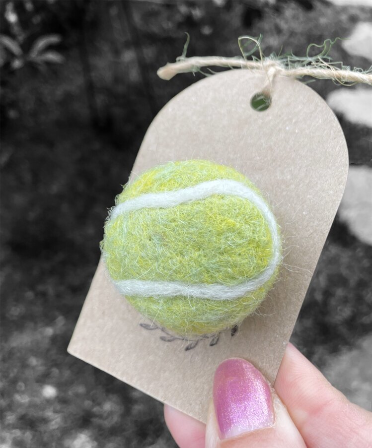 Tenis Topu Broş