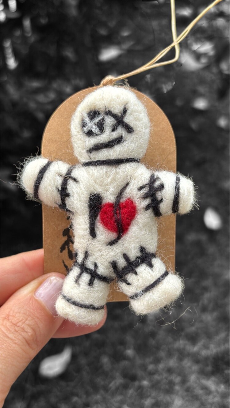 Voodoo Bebeği Broş