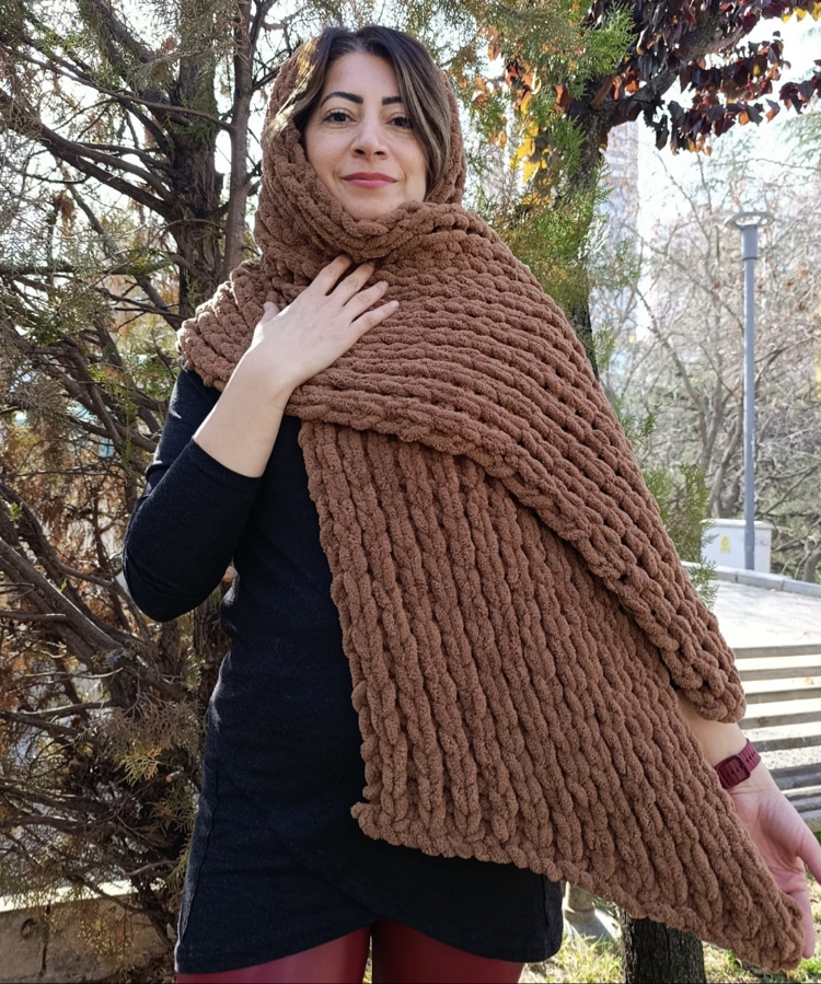 Kahve Molası Şal – El Örgüsü & Pofuduk