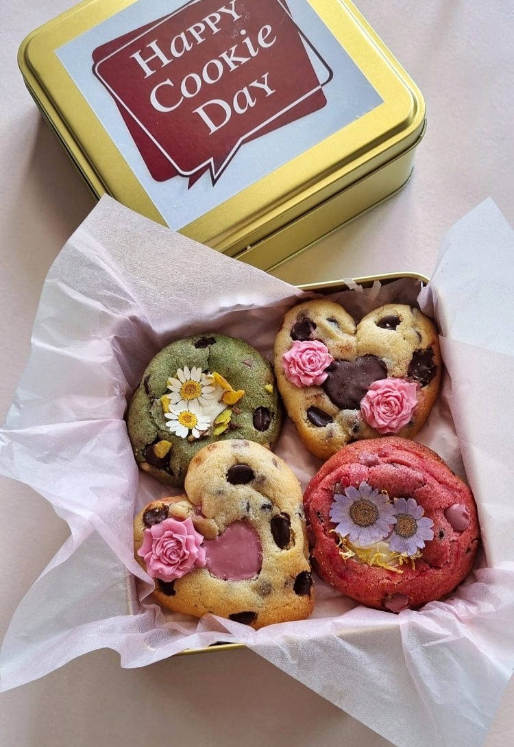 Çiçekli Soft Cookies Set