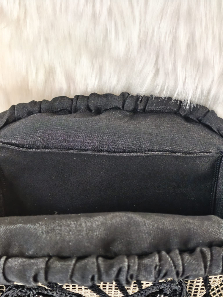 Püskül Detaylı Clutch