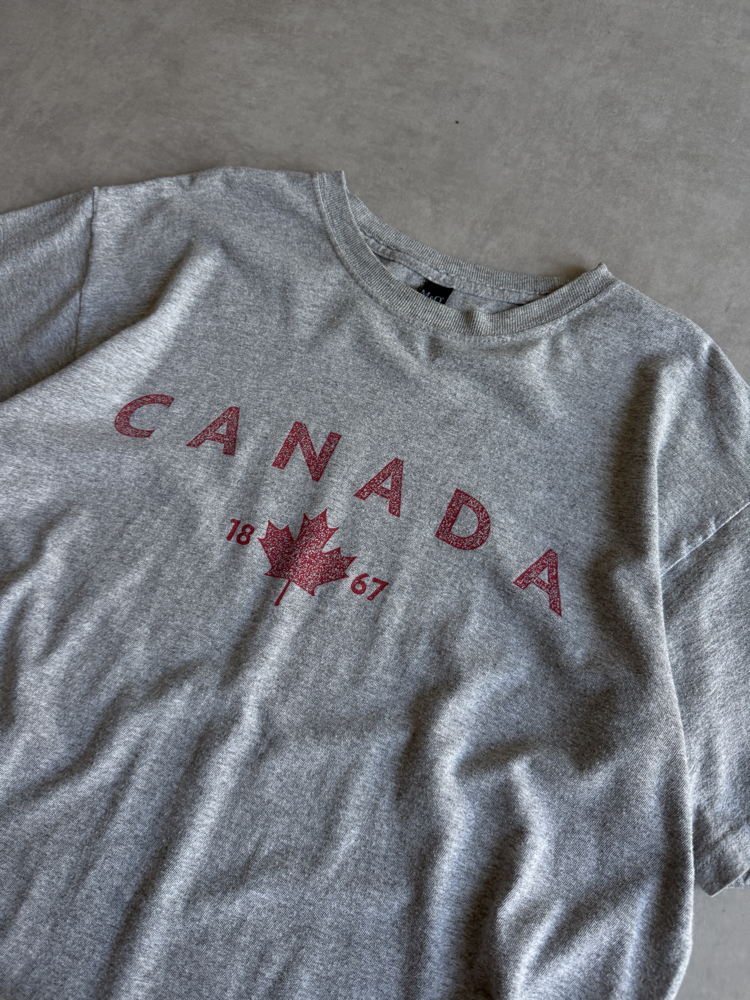 (M/L) Vintage Canada Tshirt