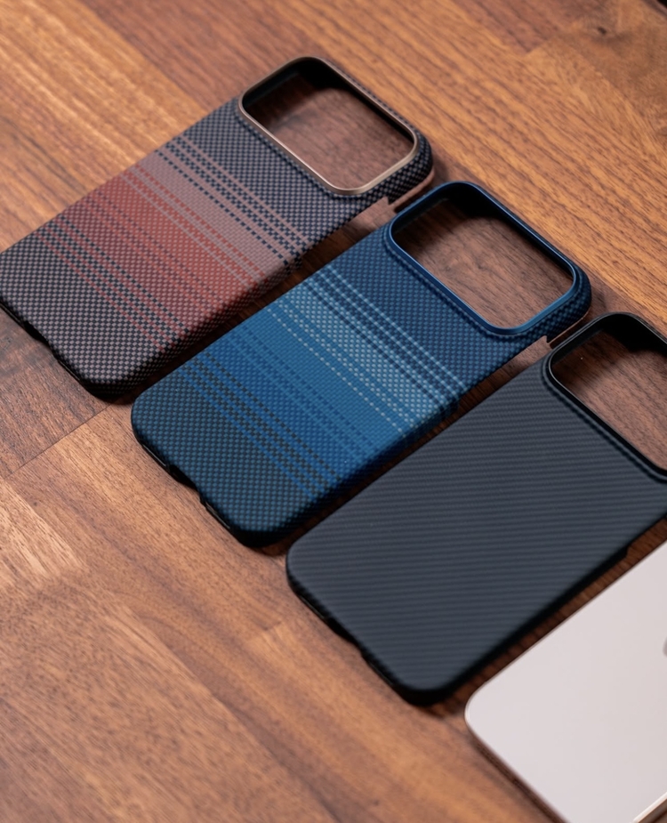 Desert Carbon MagSafe Case