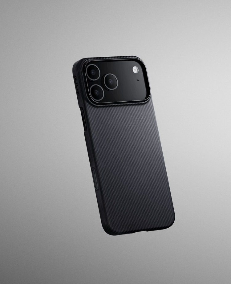 Black Carbon MagSafe Case