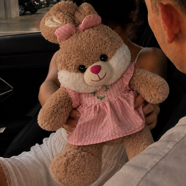 Kıyafetli Tavşan Peluş