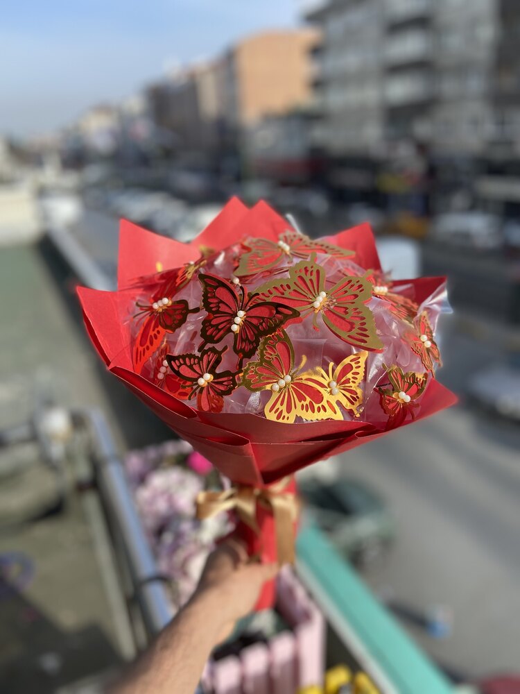 Kelebek buketi ışıklı