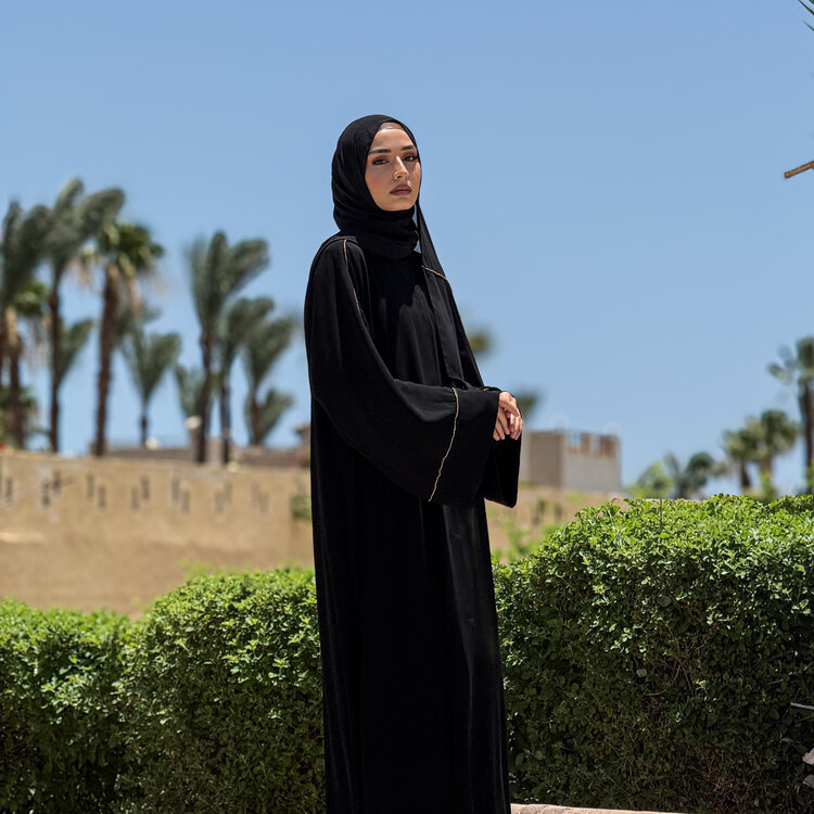 Gold biye detaylı abaya ve şalı
