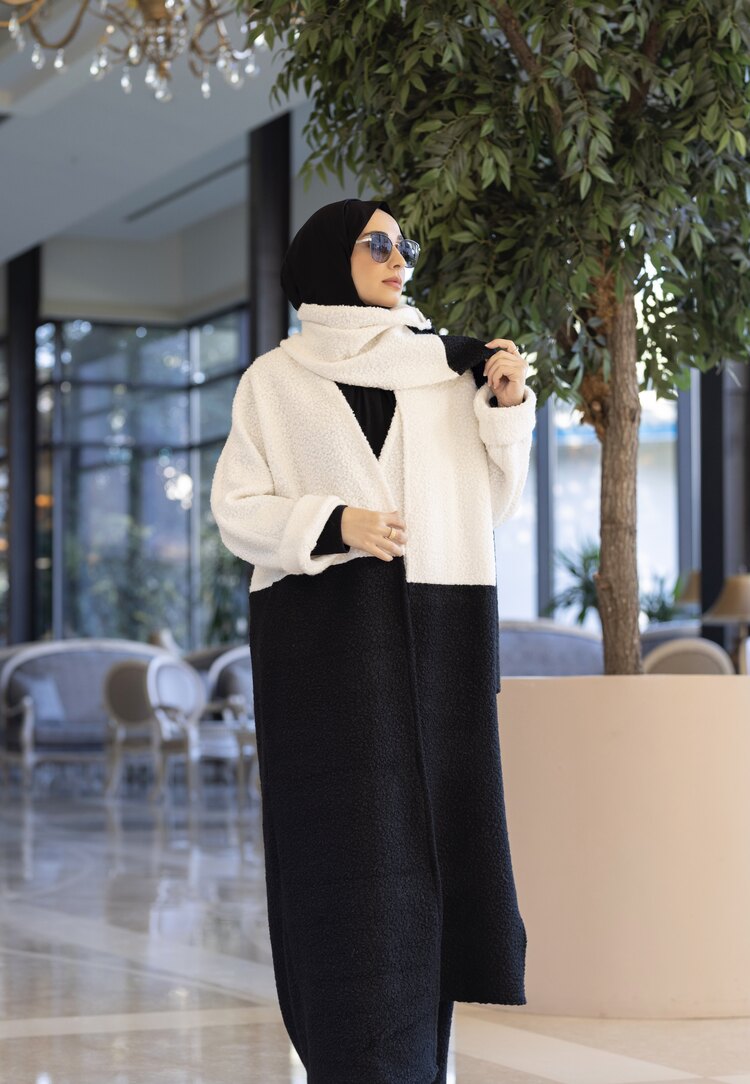 Siyah & Beyaz Kışlık Abaya