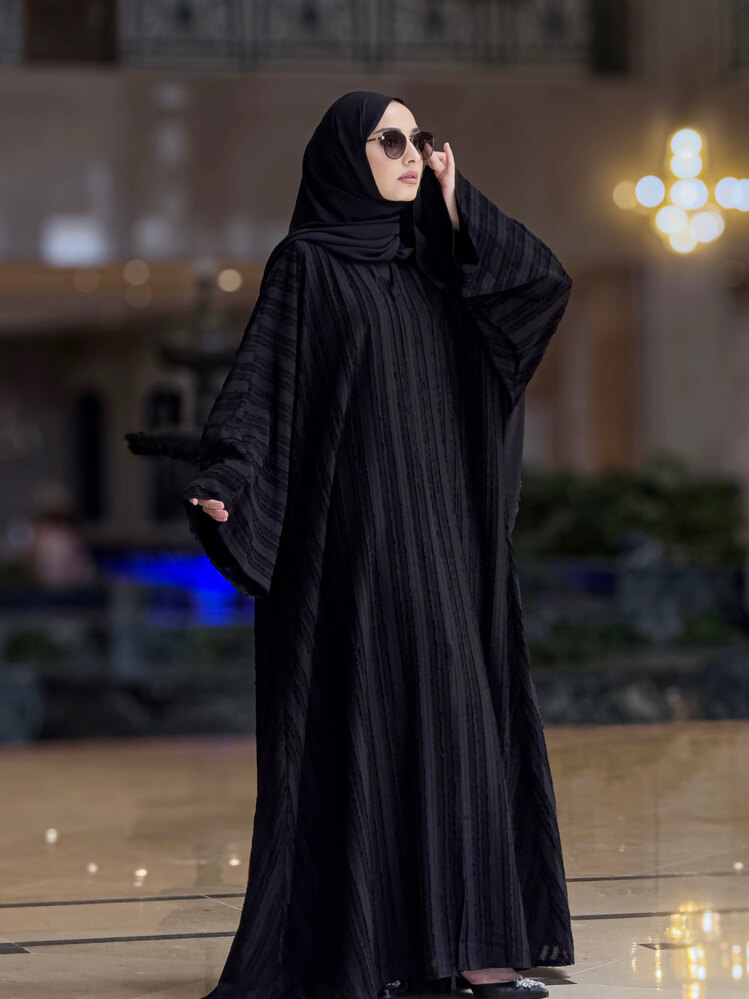 Reem Abaya ve Şalı
