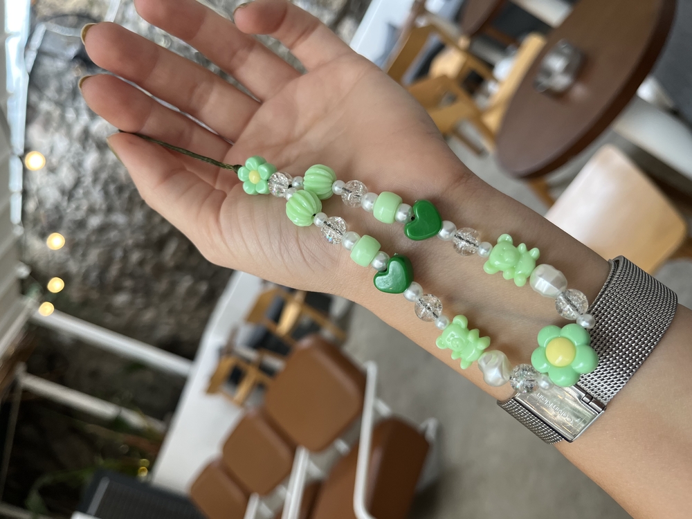 • BEADED CHARM | GREEN