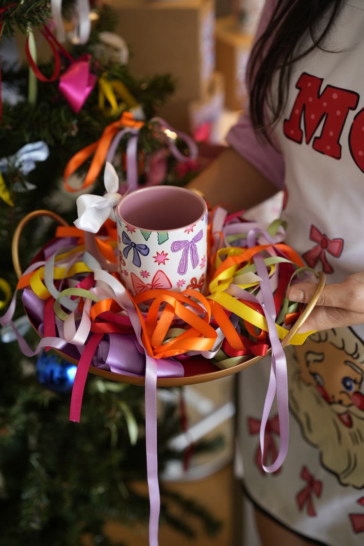 'RIBBONS' KUPA