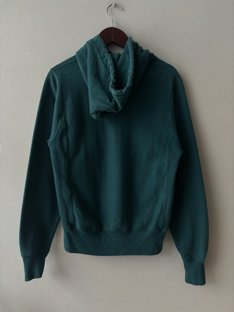 S Champion sweatshirt