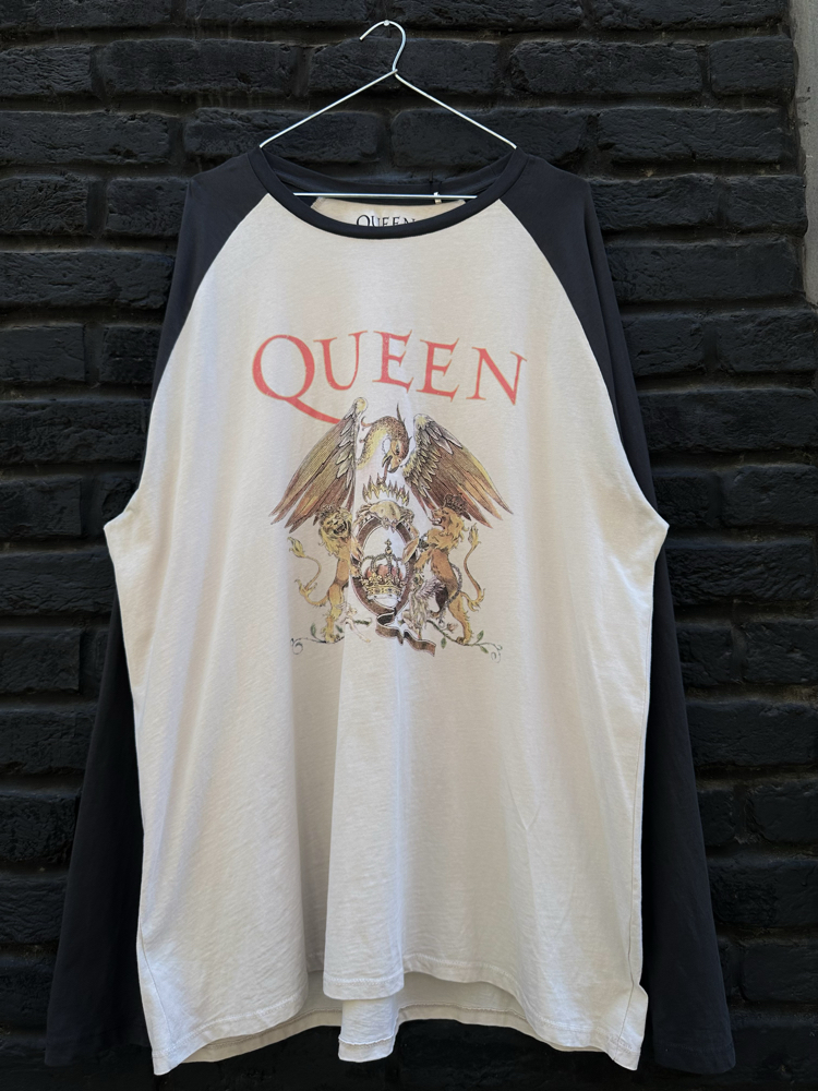 Vintage Queen Long Sleeve