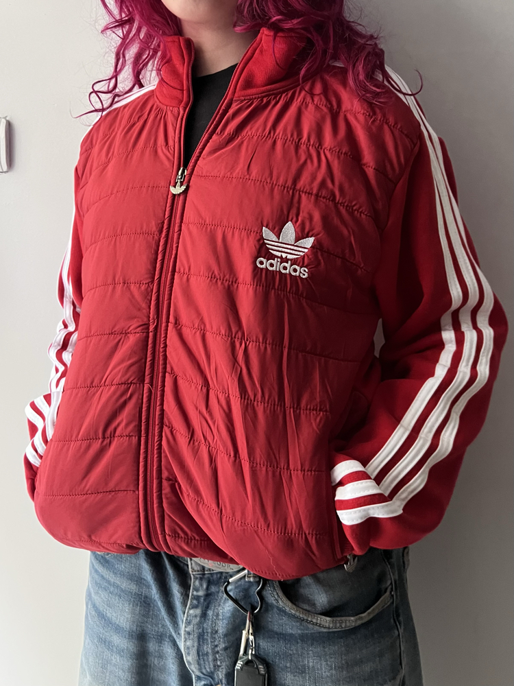 Medium Vintage Adidas Mont
