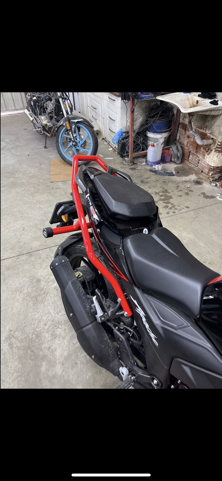 Tvs apach rtr 200 arka stunt