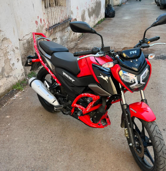TVS RAİDER ARKA STUNT DEMİRİ