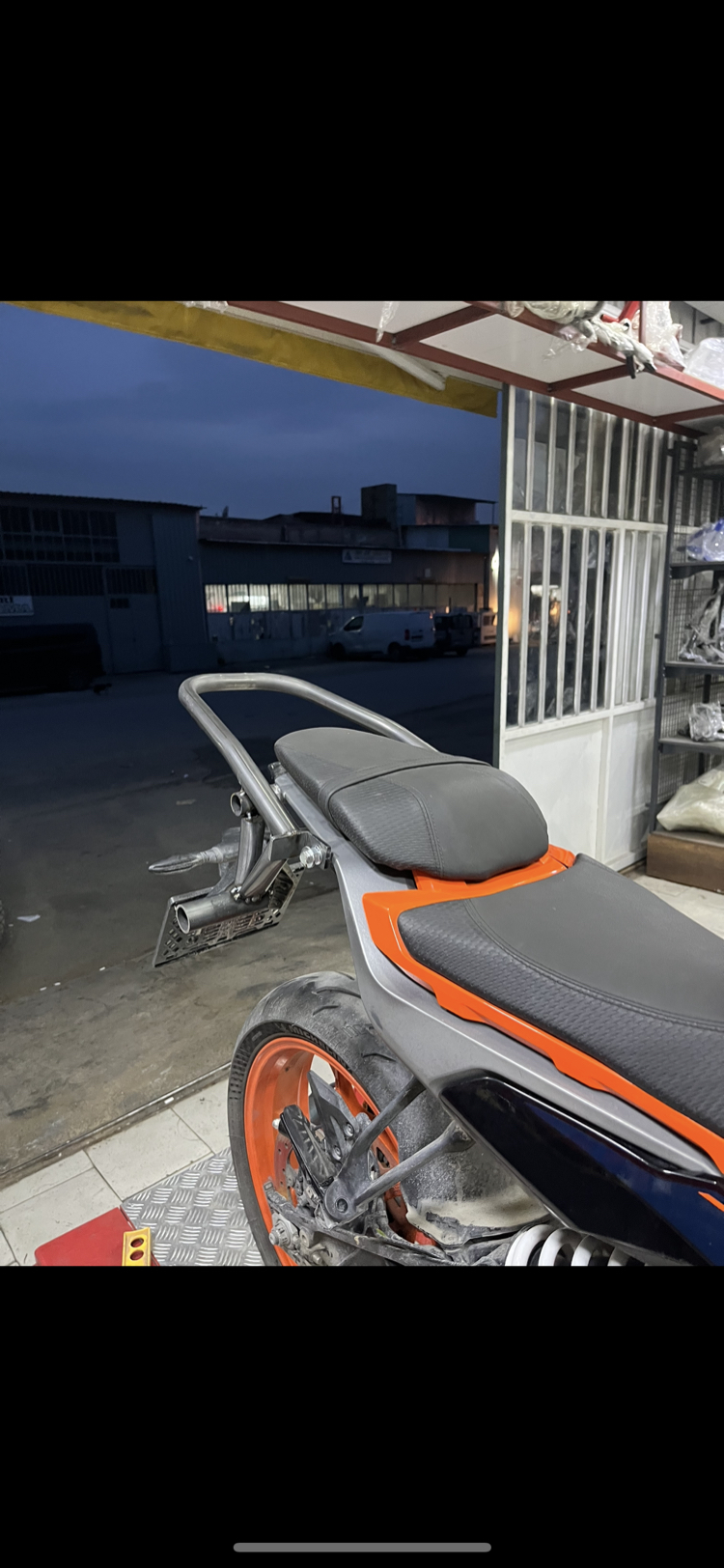 KTM DUKE 125-250-390 2024-2026 Arka demiri