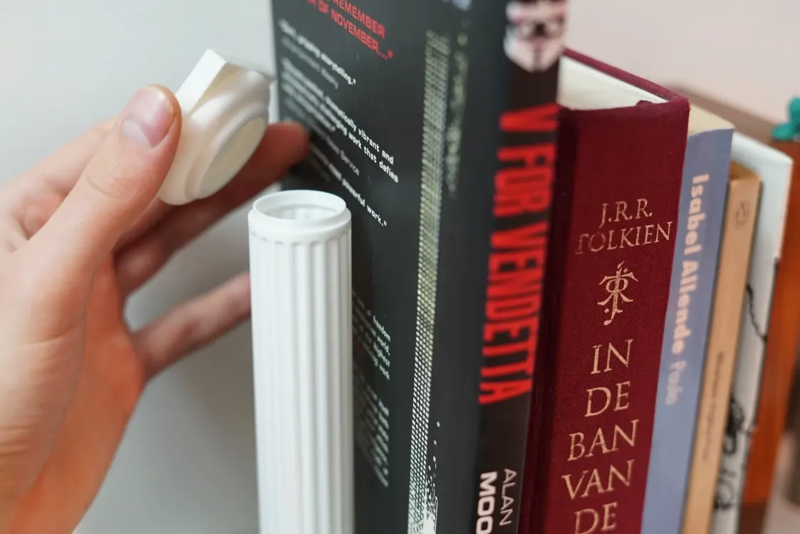 Bölmeli Roma Sütunu Kitap Tutucu