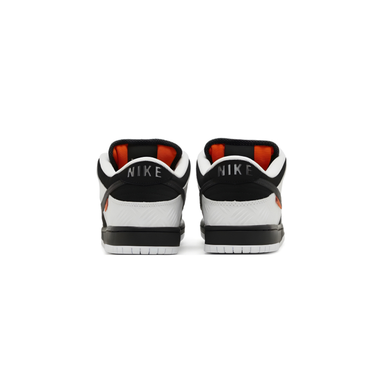 Nike SB Dunk Low Tightbooth
