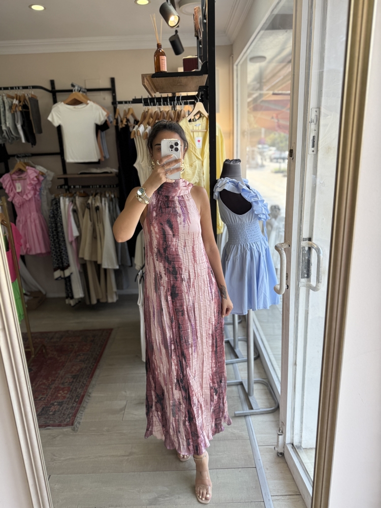 Pembe Desenli Premium Halter Yaka Saten Maxi Elbise