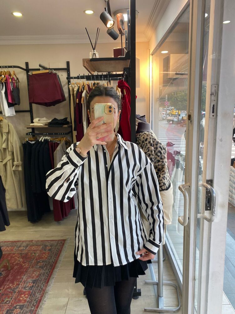 Siyah Beyaz Çizgili Poplin Gömlek