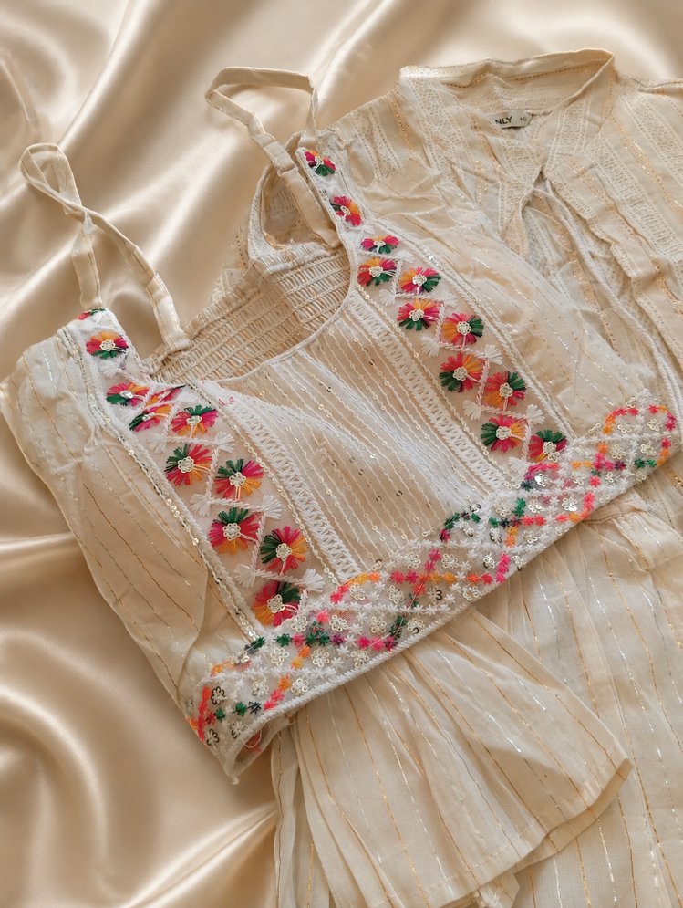 Nakış ve pul işlemeli crop ceket takım XL beden