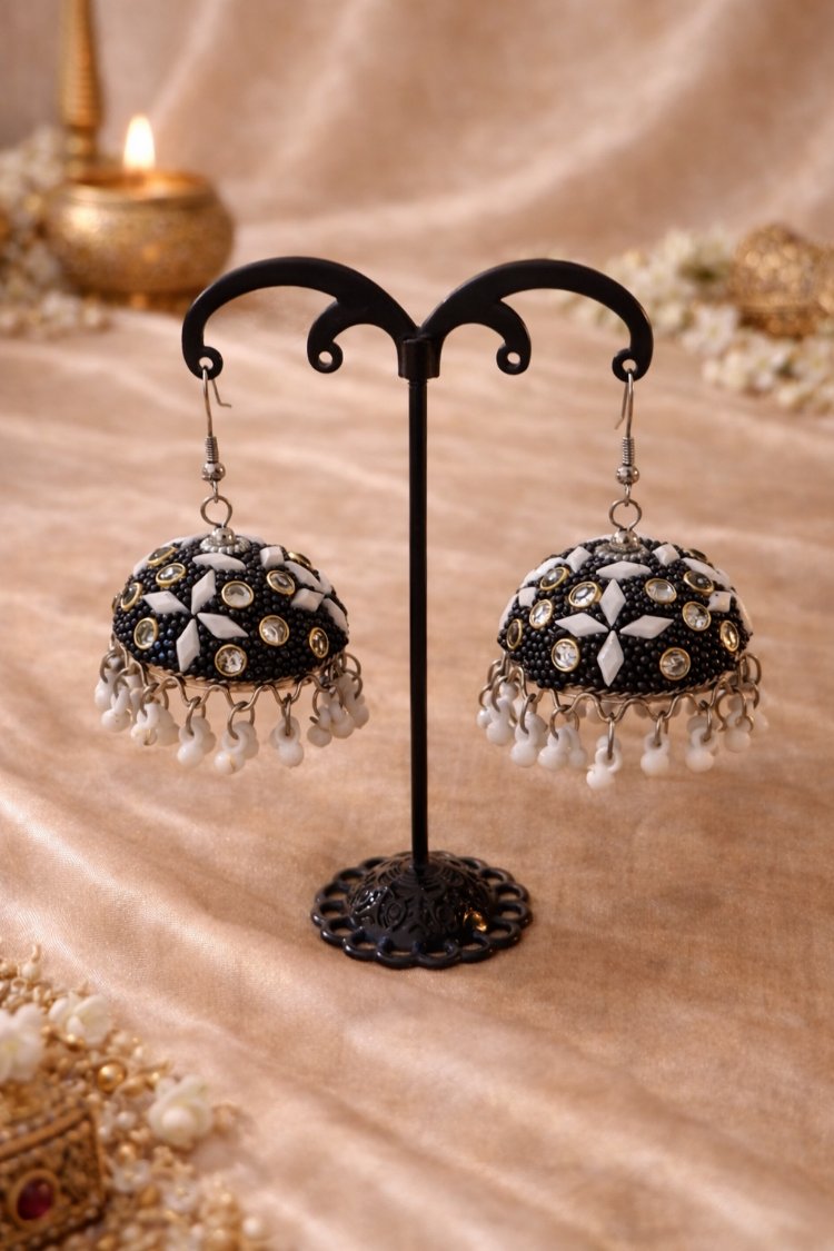 Kundan detaylı büyük boy jhumka kupe
