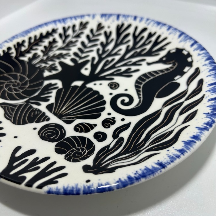 Çini, marin temalı, mavi siyah desenli pasta tabağı