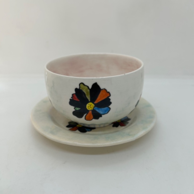 Çini, çiçekli, bahar temalı geniş fincan, tabaklı set