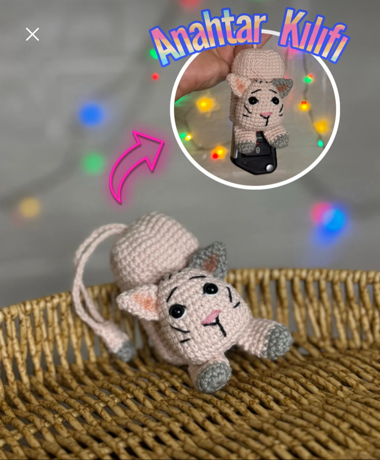 Amigurumi el yapımı anahtar kılıfı kedi figürlü