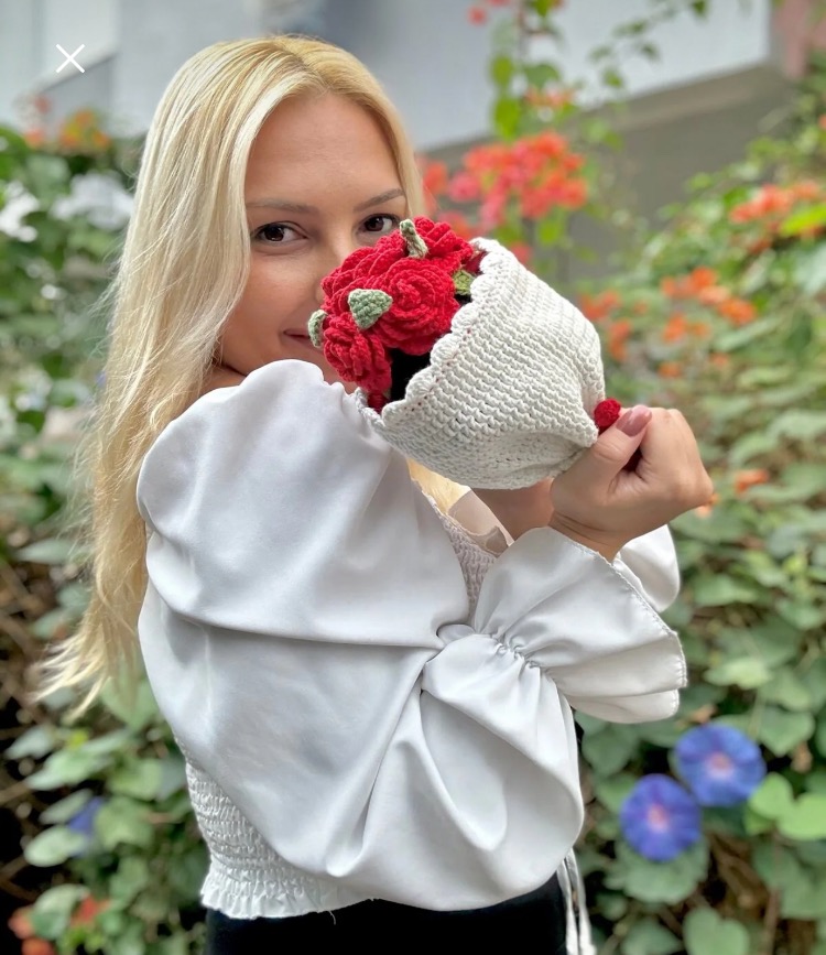 Prenses Bebek – Gül Buketine Dönüşen Özel Tasarım Amigurumi