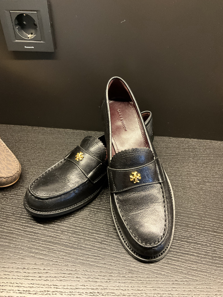 Tory burch loafer