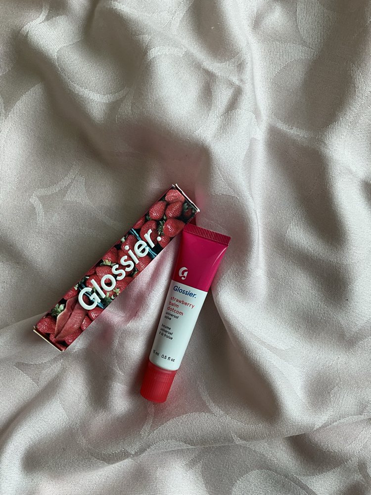 Strawberyy glossier