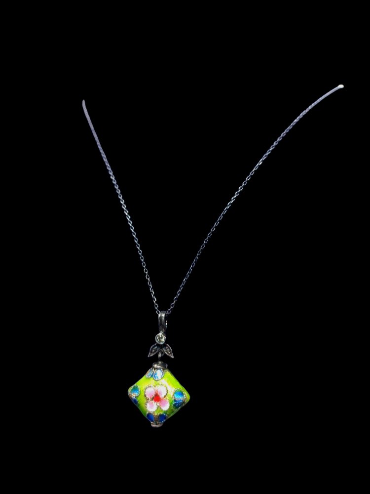EL İŞİ 0.5 CT PIRLANTALI CLOİSONNE GÜMÜŞ KOLYE