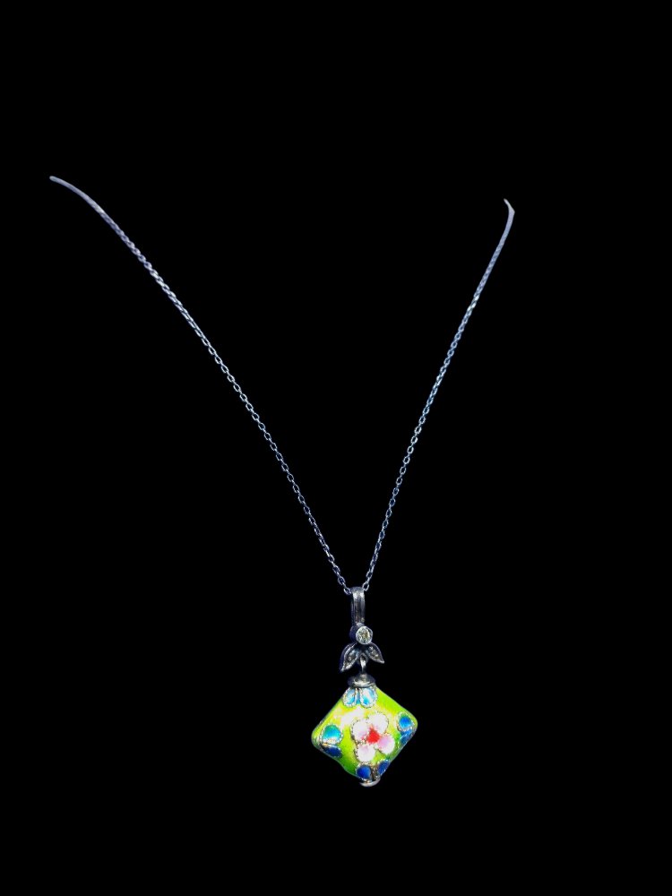 EL İŞİ 0.5 CT PIRLANTALI CLOİSONNE GÜMÜŞ KOLYE