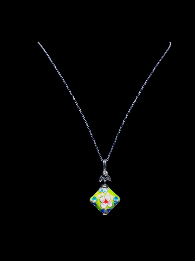 EL İŞİ 0.5 CT PIRLANTALI CLOİSONNE GÜMÜŞ KOLYE