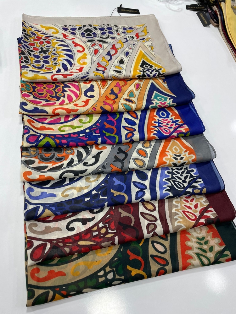 Desenli İpek Şal