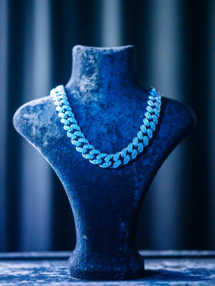 ICE CUBAN SILVER CHAIN (55CM)