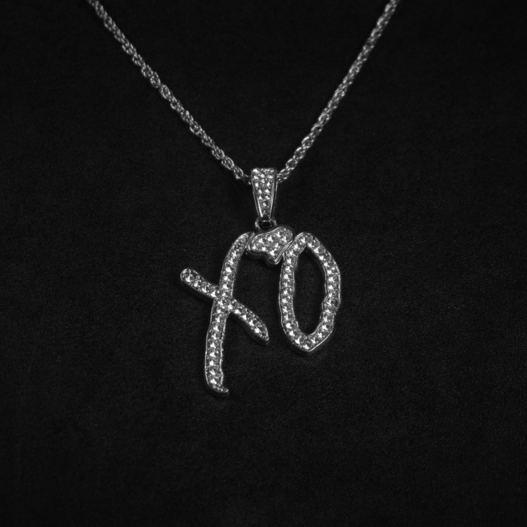 ICE "XO" SILVER/GOLD PENDANT