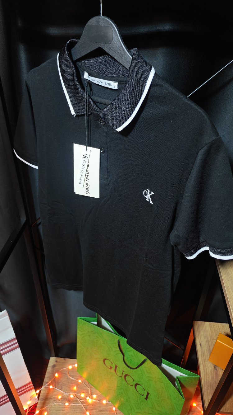 Calvin Klein Minimal Şerit Detaylı Siyah Polo Tişört
