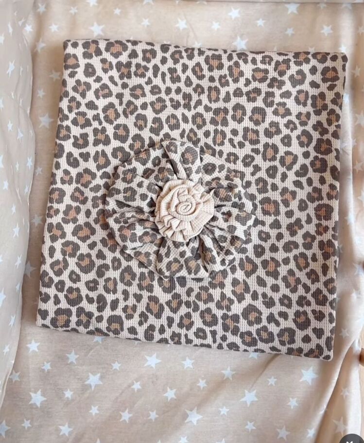 Leopar desenli bebek battaniye