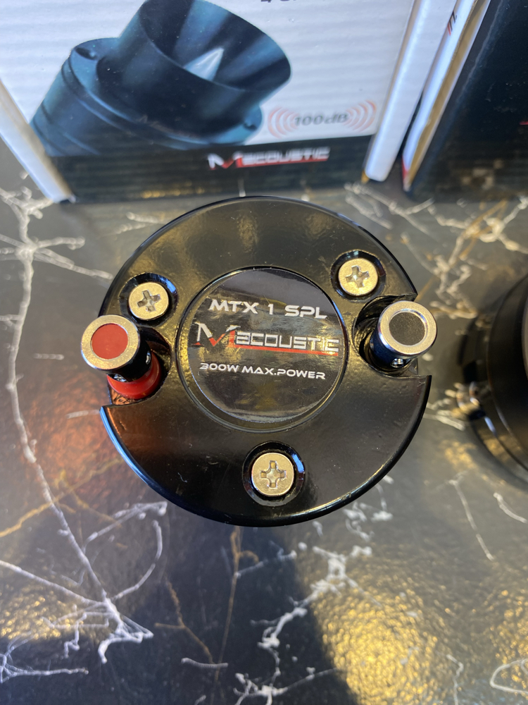 M acoustic MTX-1 SPL 150 W RMS 