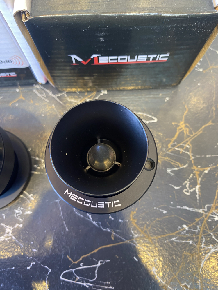 M acoustic MTX-1 SPL 150 W RMS 