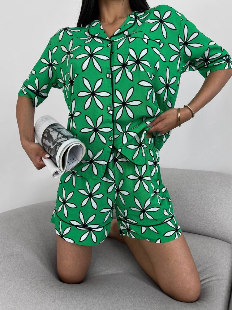 Kısa Kollu Şortlu Pijama Takımı