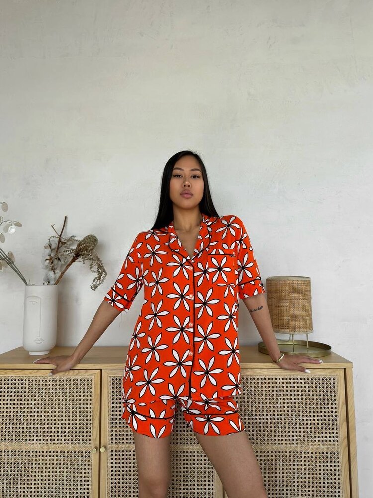 Kısa Kollu Şortlu Pijama Takımı