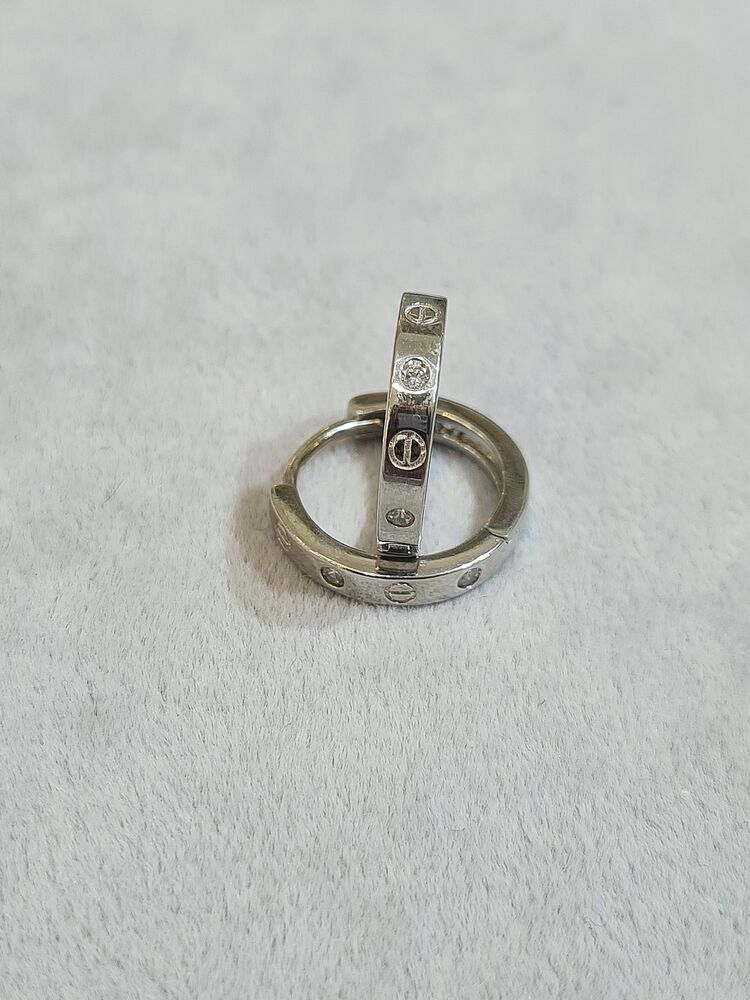 cartier model 4 numara taşlı halka küpe
