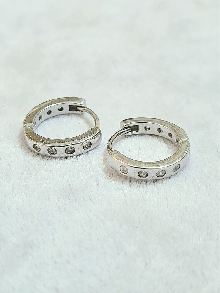 cartier model gömme taşlı 2 numarq halka küpe