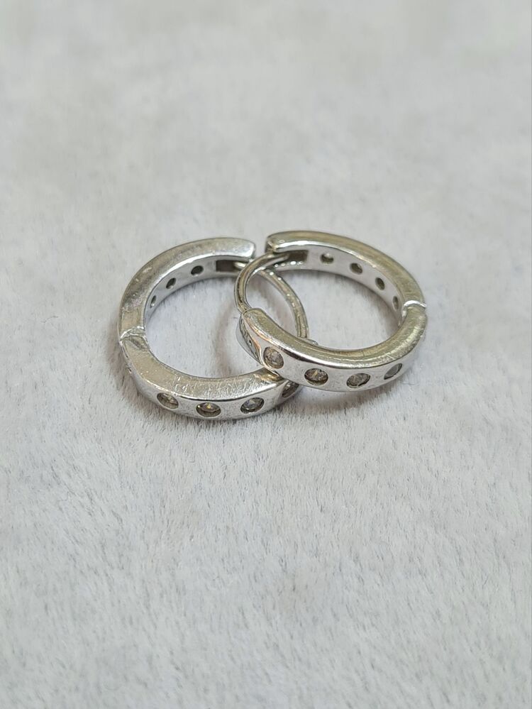 cartier model gömme taşlı 2 numarq halka küpe