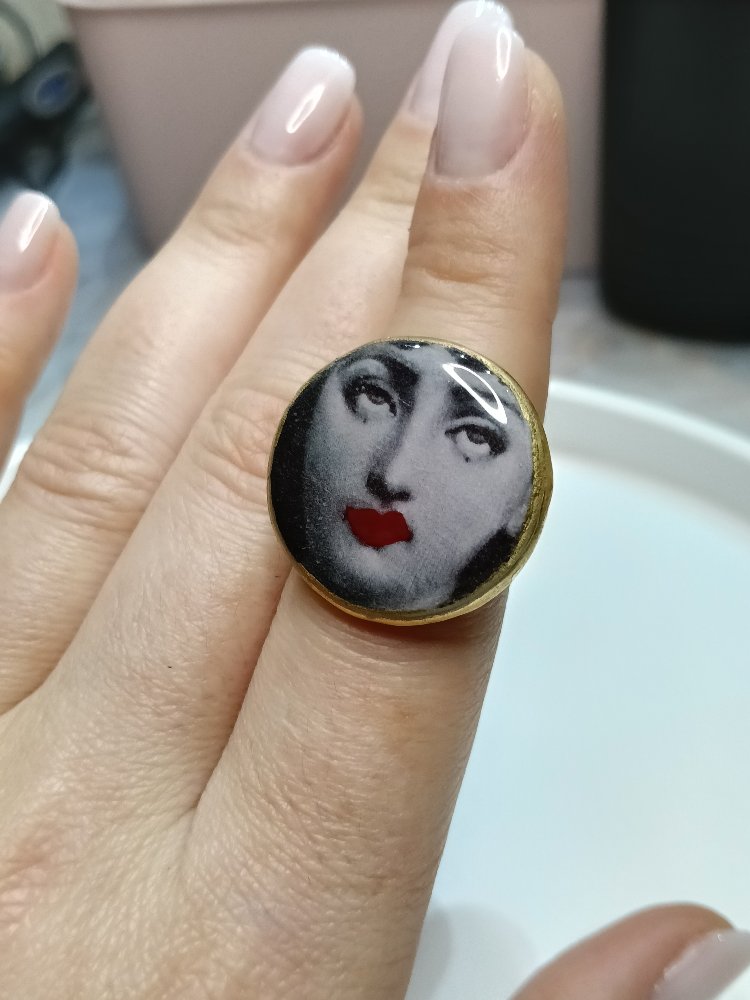 Fornasetti yüzük